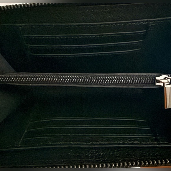 Rachel Rachel Roy Wristlet Black Snake Like Pattern Leather Zip Magnetic Closure - Picture 13 of 15